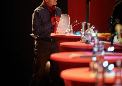 Arno Aschauer, der die Masterclass vom Drehbuchpreis Schleswig-Holstein leitet, auf dem Event.
